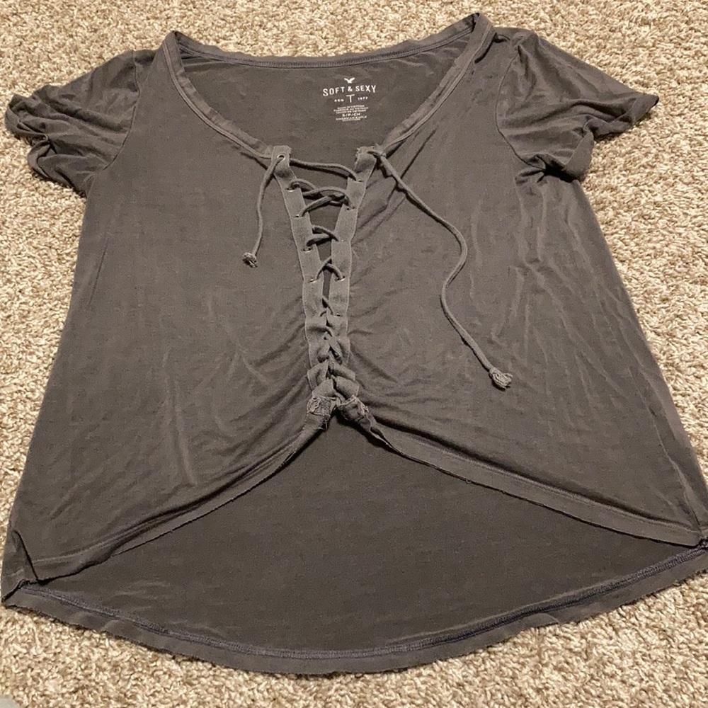 🌻American Eagle lace up top